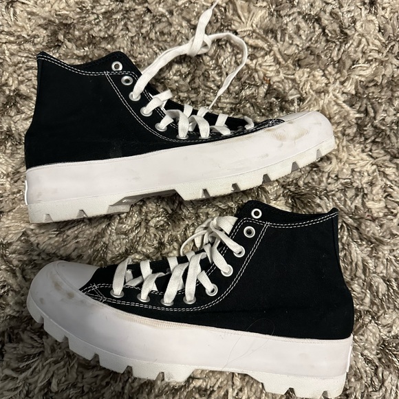 Barely worn platform black converse - Picture 2 of 6